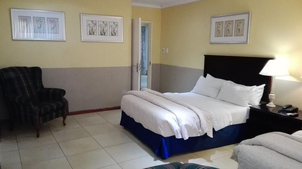 Villa Via Hotel Midrand Exteriör bild