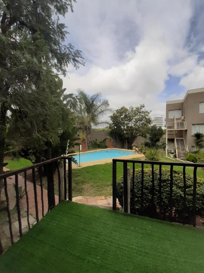 Villa Via Hotel Midrand Exteriör bild