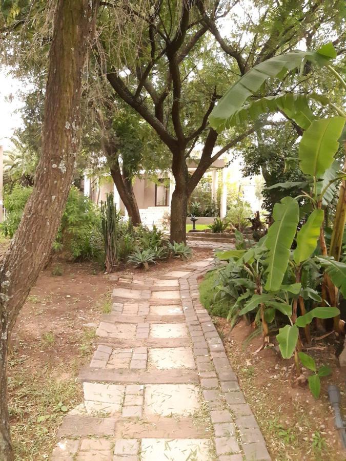 Villa Via Hotel Midrand Exteriör bild
